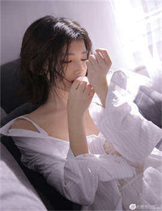 《插入视频-天下女人 杨澜》